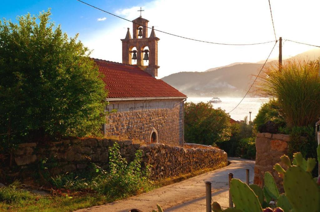 Apartmani Vesna Tivat Exterior foto
