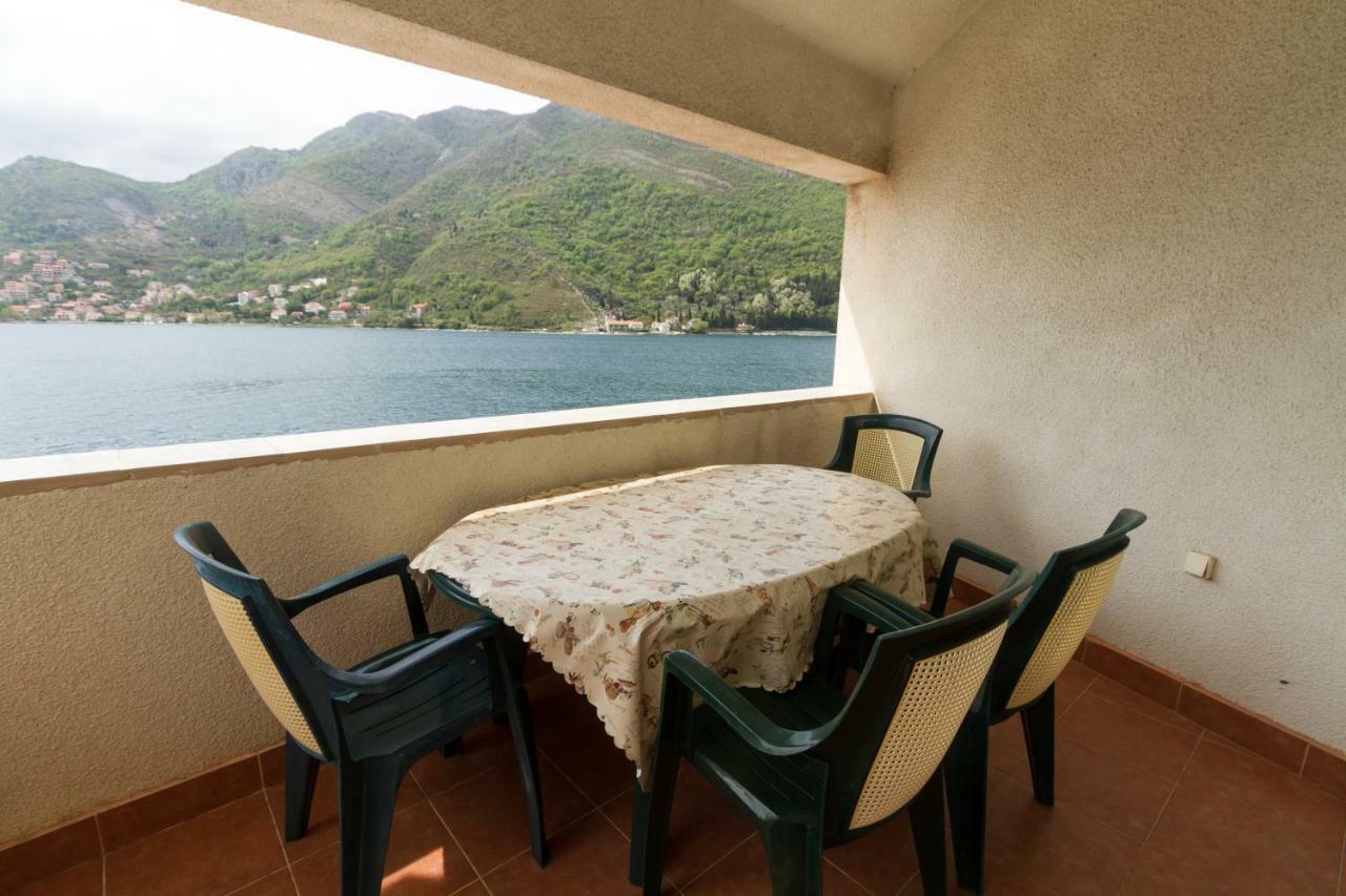 Apartmani Vesna Tivat Exterior foto