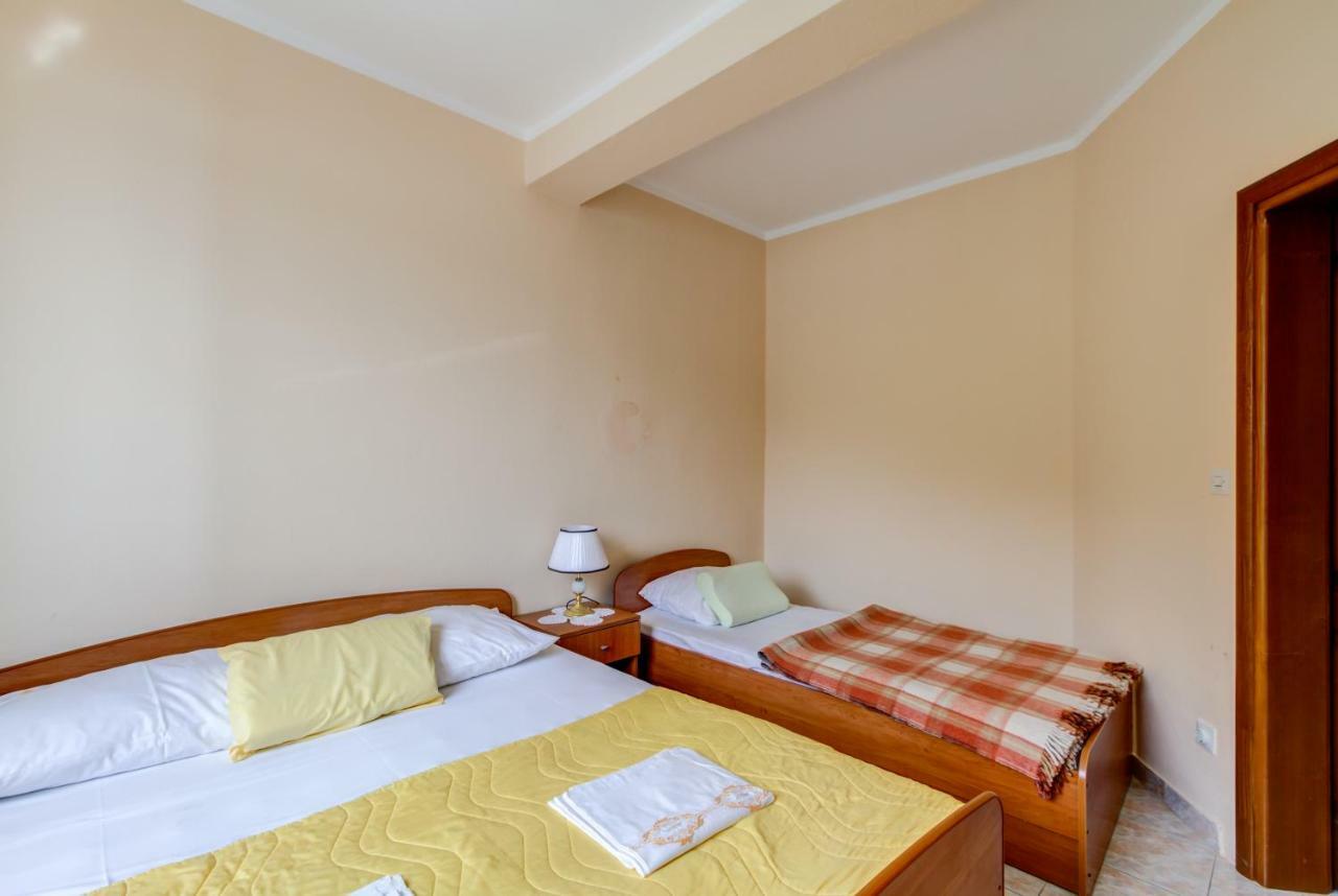Apartmani Vesna Tivat Exterior foto
